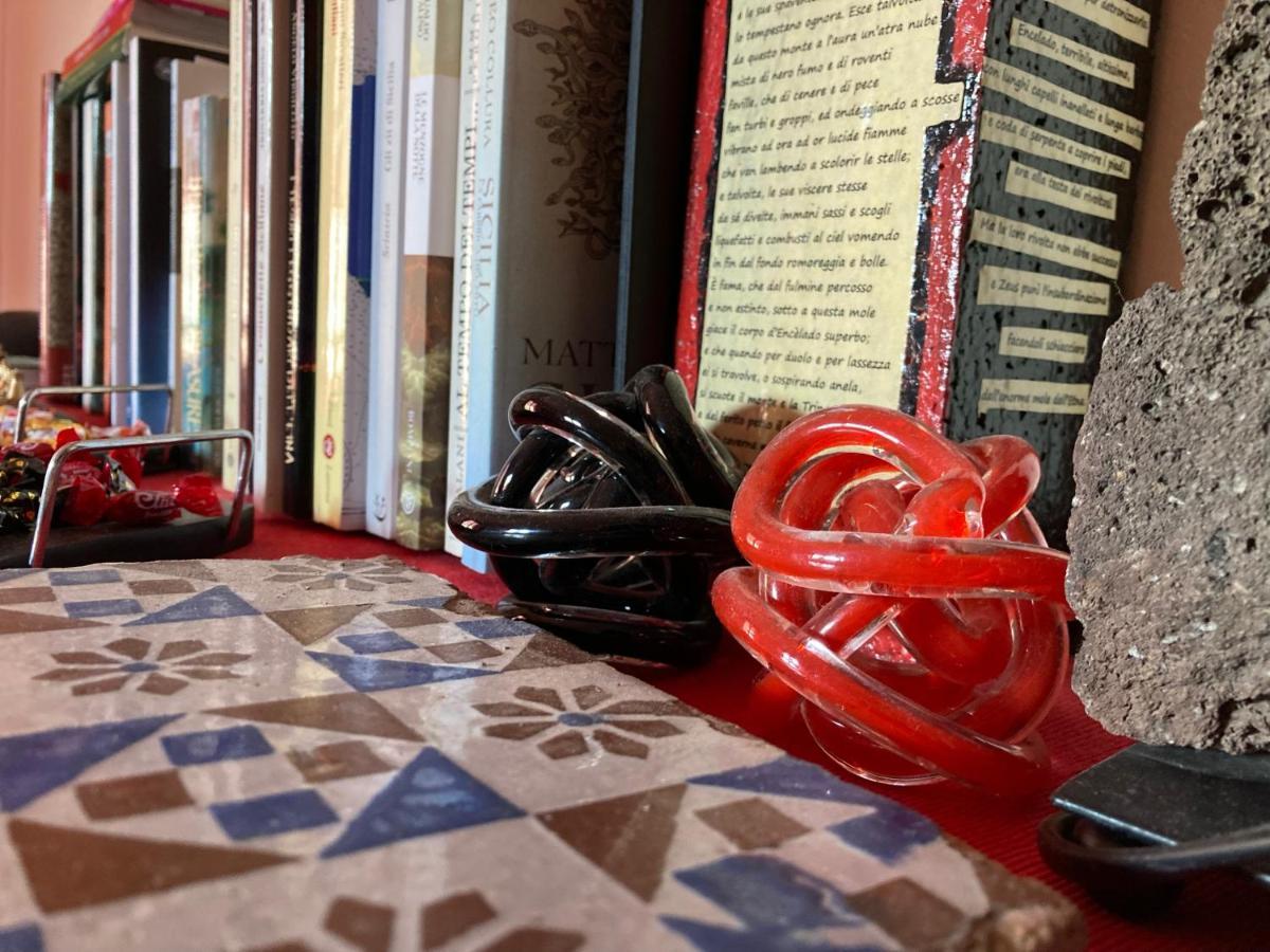B&B Il Rosso E Il Nero Zafferana Etnea Eksteriør bilde