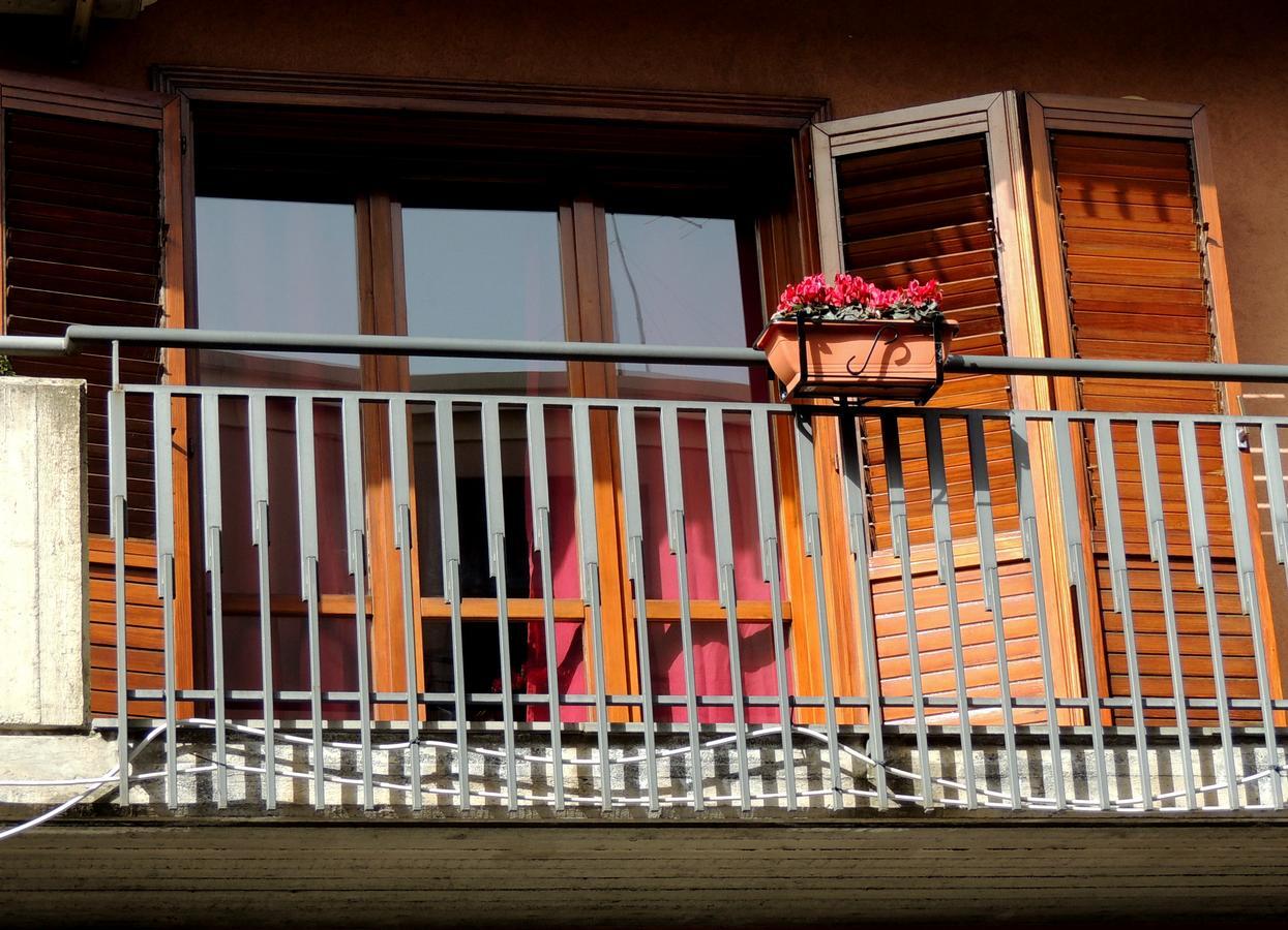 B&B Il Rosso E Il Nero Zafferana Etnea Eksteriør bilde